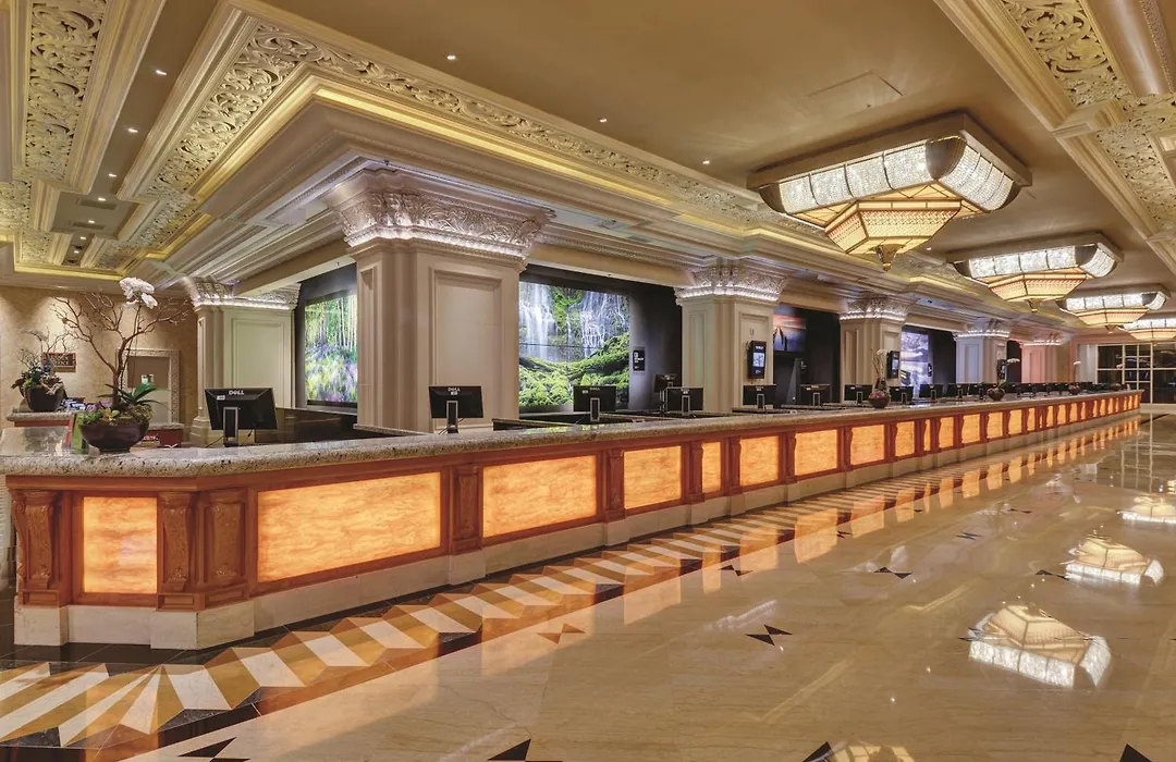 Mandalay Bay-1